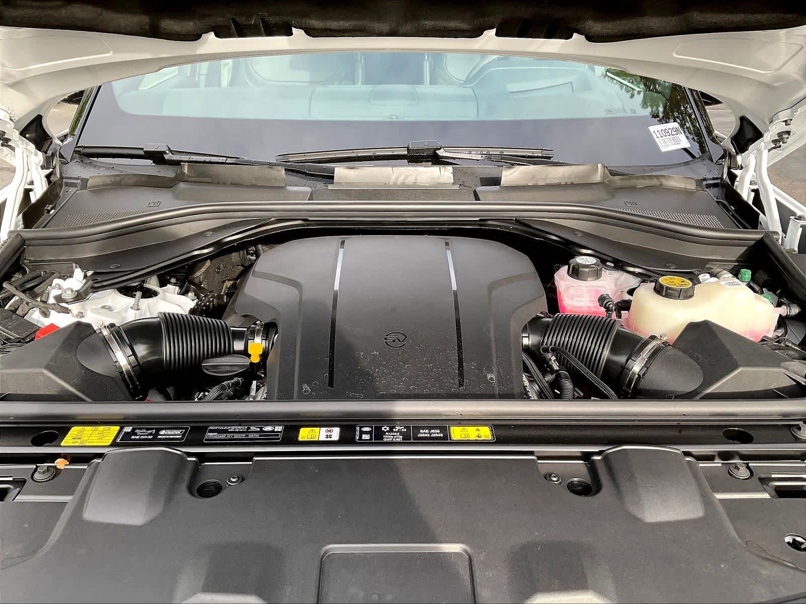 2026 Land Rover Range Rover SV - Photo 13