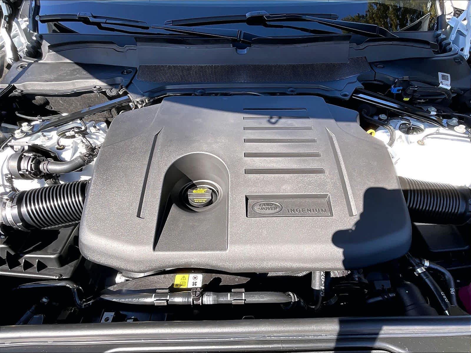 2026 Land Rover Discovery Gemini Edition - Photo 13