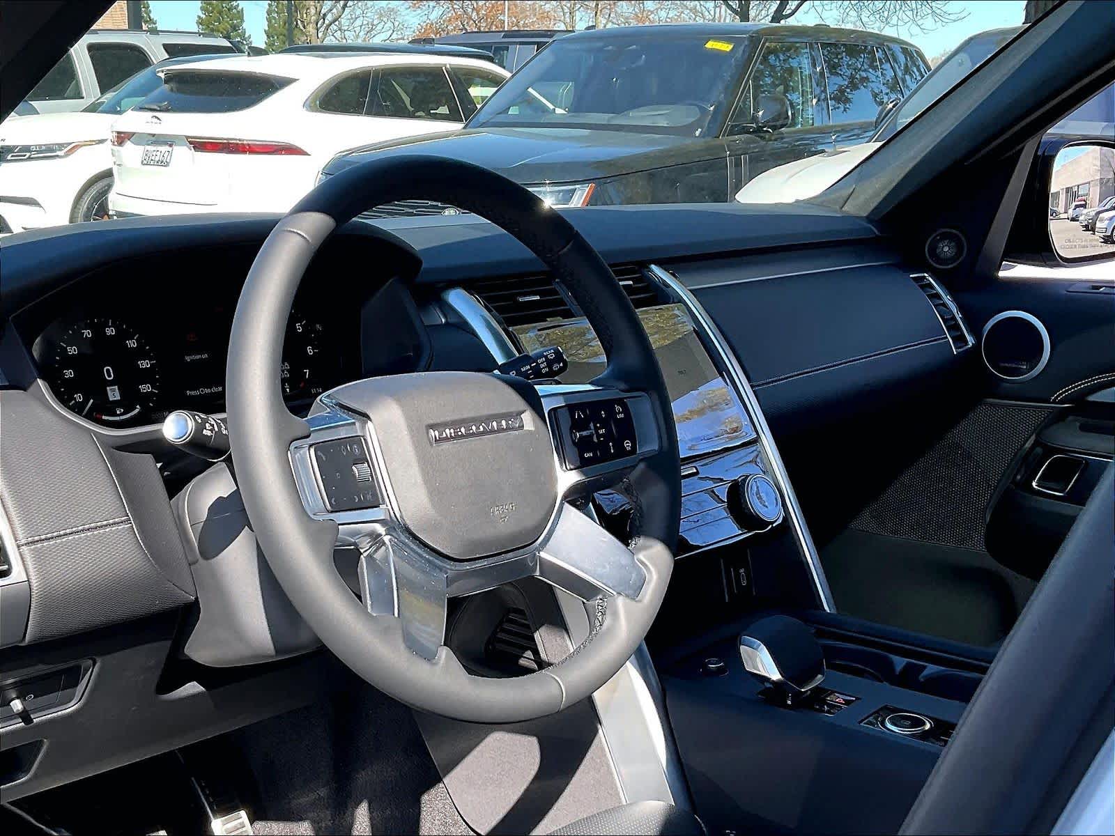 2026 Land Rover Discovery Gemini Edition - Photo 8