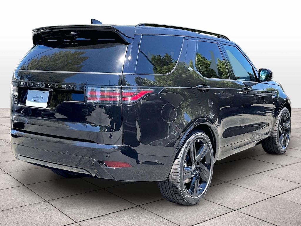 New 2026 Land Rover Discovery Dynamic SE SUV