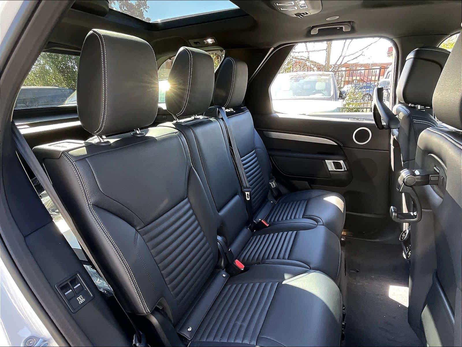 2026 Land Rover Discovery Gemini Edition - Photo 26