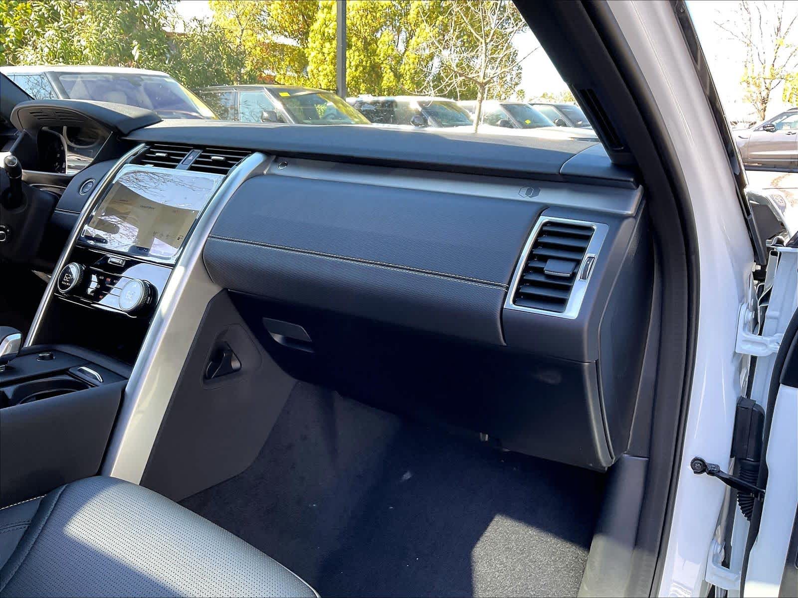 2026 Land Rover Discovery Gemini Edition - Photo 27