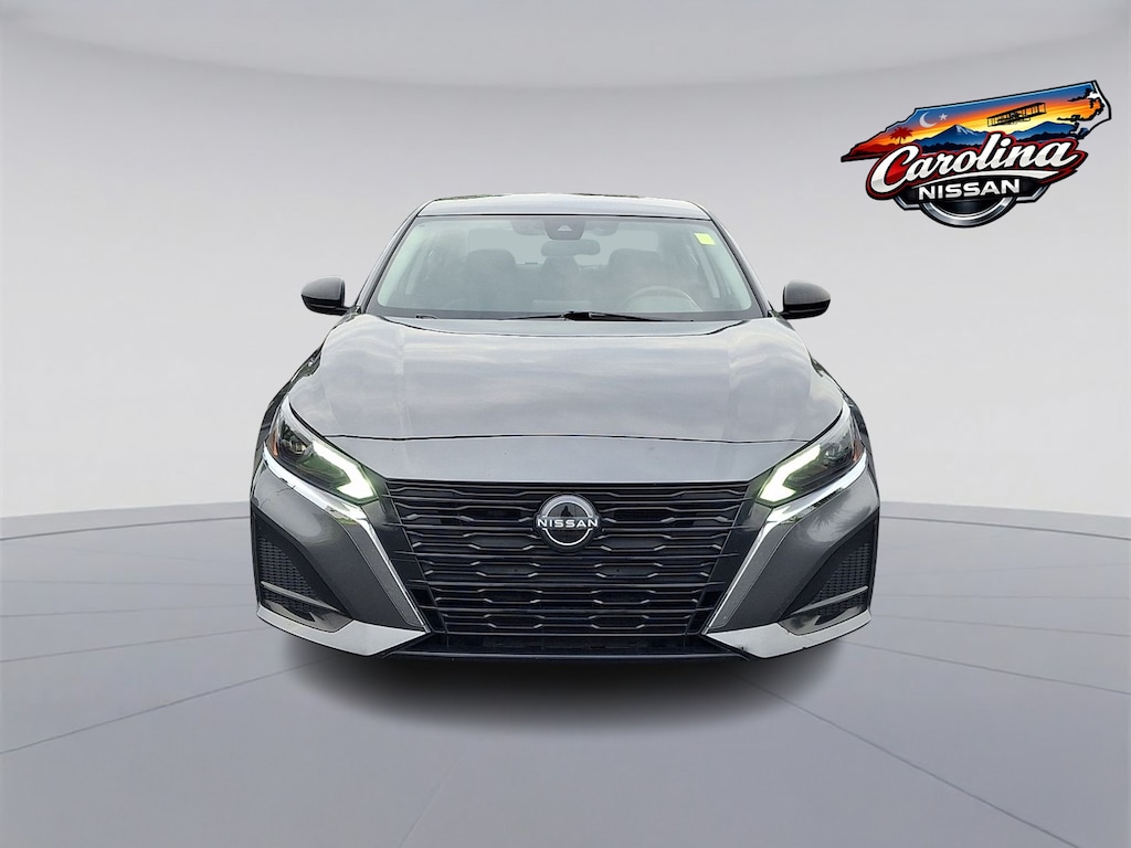 Used 2025 Nissan Altima SV Sedan