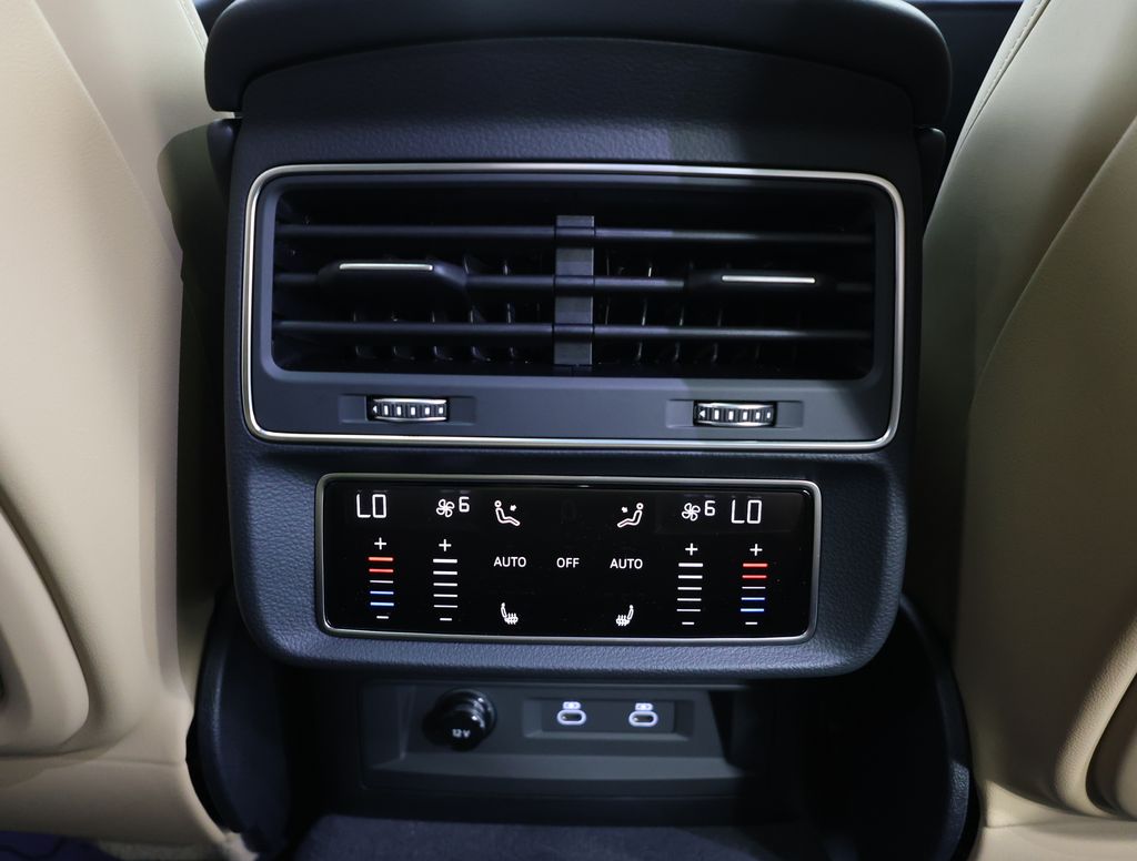 2026 Audi Q7 Prestige - Photo 24