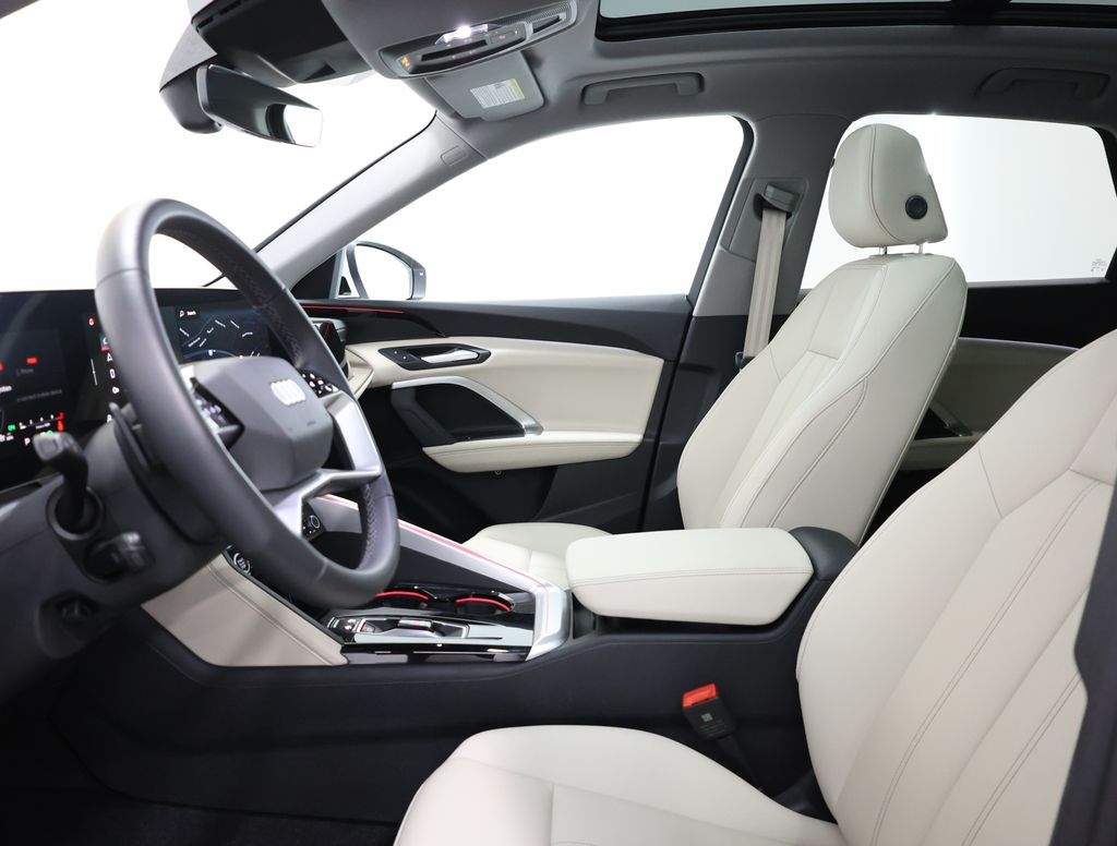 2025 Audi Q5 Premium - Photo 12