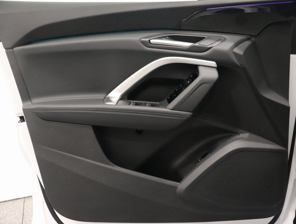 2025 Audi Q5 Premium - Photo 12