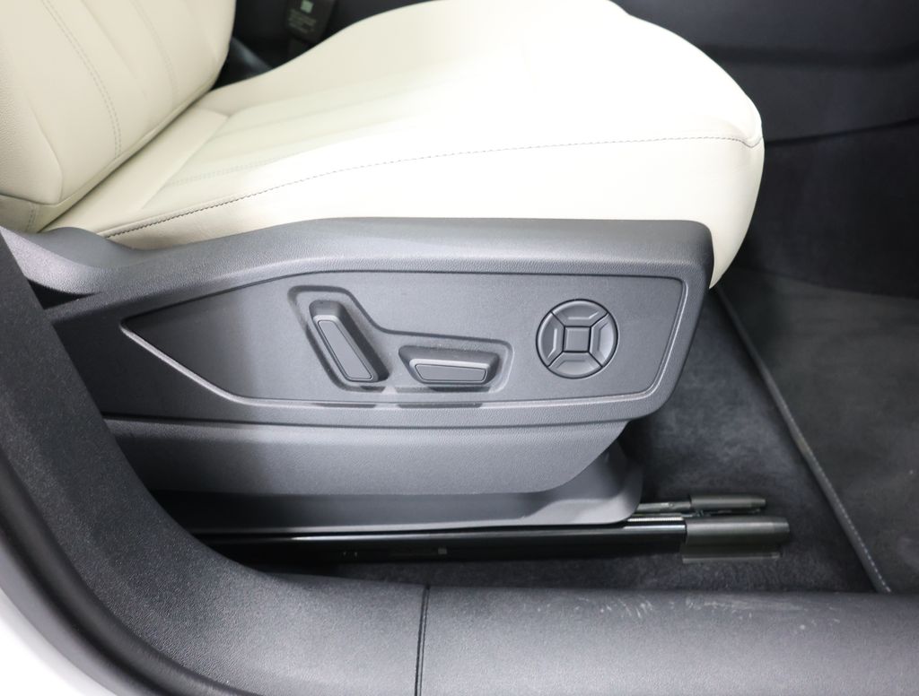 2025 Audi Q5 Premium - Photo 21