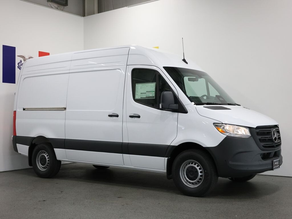 New 2026 Mercedes-Benz Sprinter 2500 Standard Roof 4-Cyl Diesel