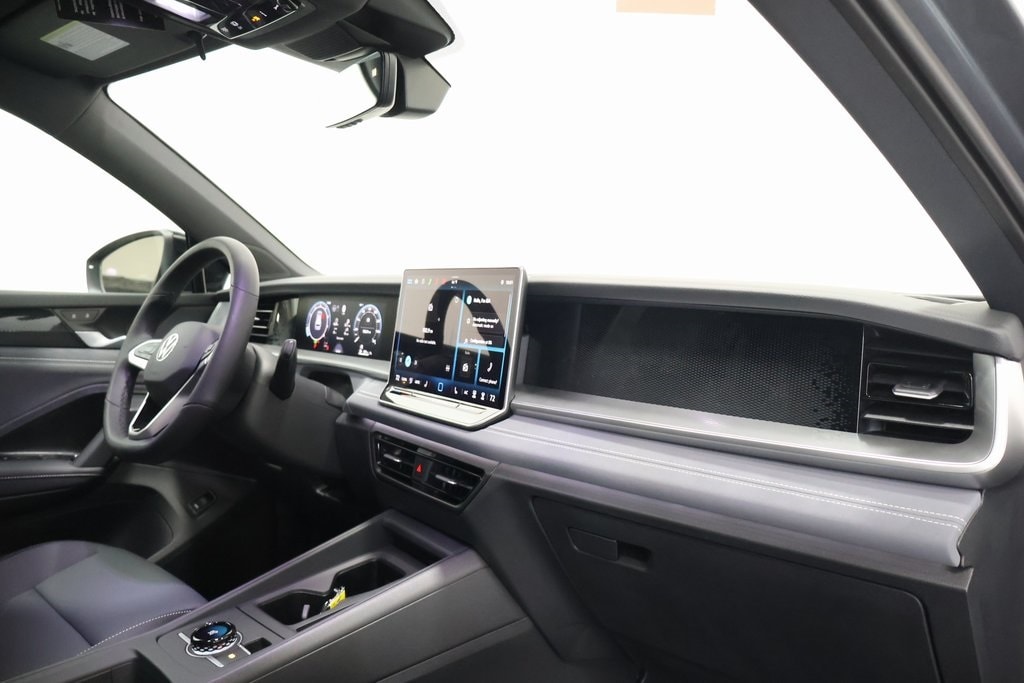 2026 Volkswagen Tiguan SE R-LINE BLACK - Photo 23