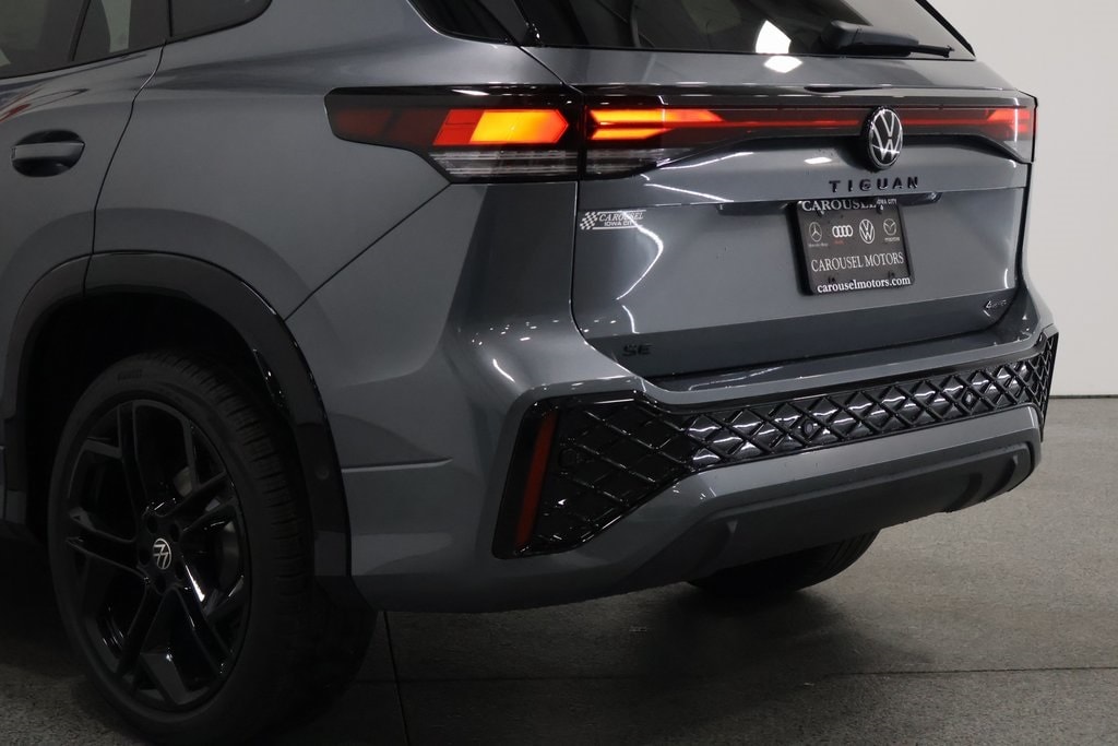 2026 Volkswagen Tiguan SE R-LINE BLACK - Photo 10