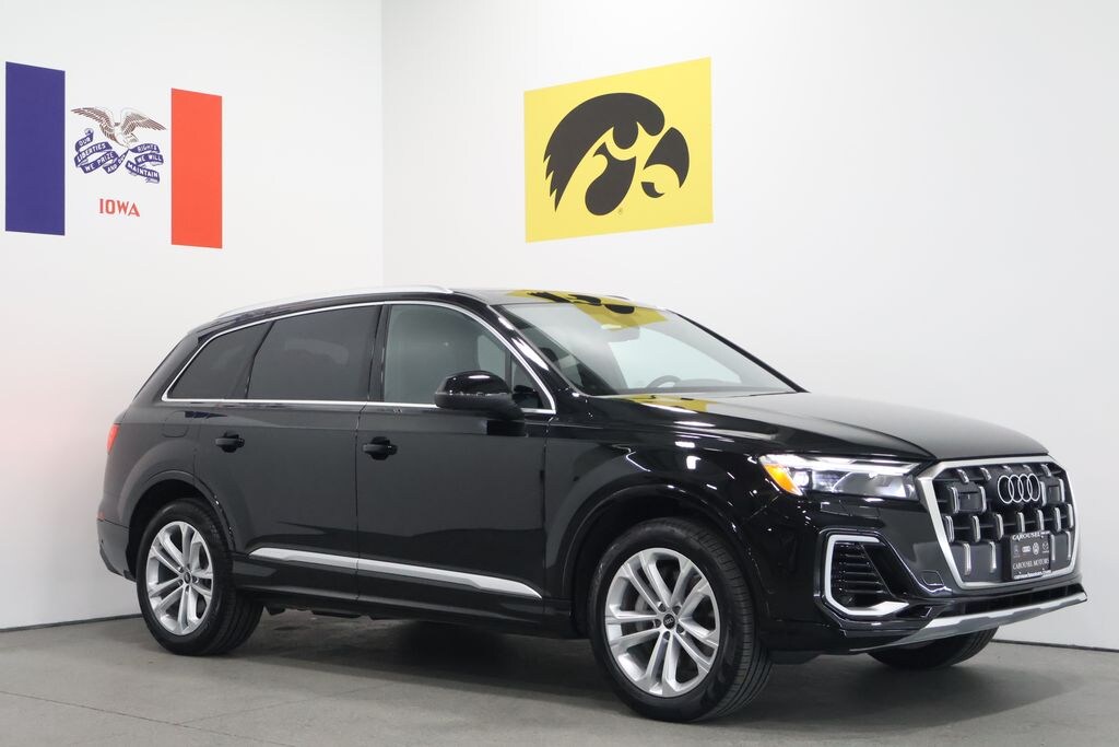 Used 2025 Audi Q7 55 Premium SUV