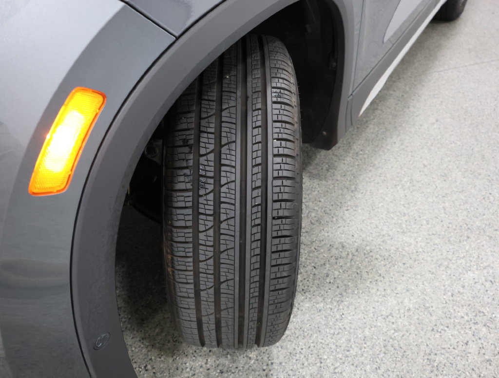Used 2025 Volkswagen Tiguan 2.0T SE SUV