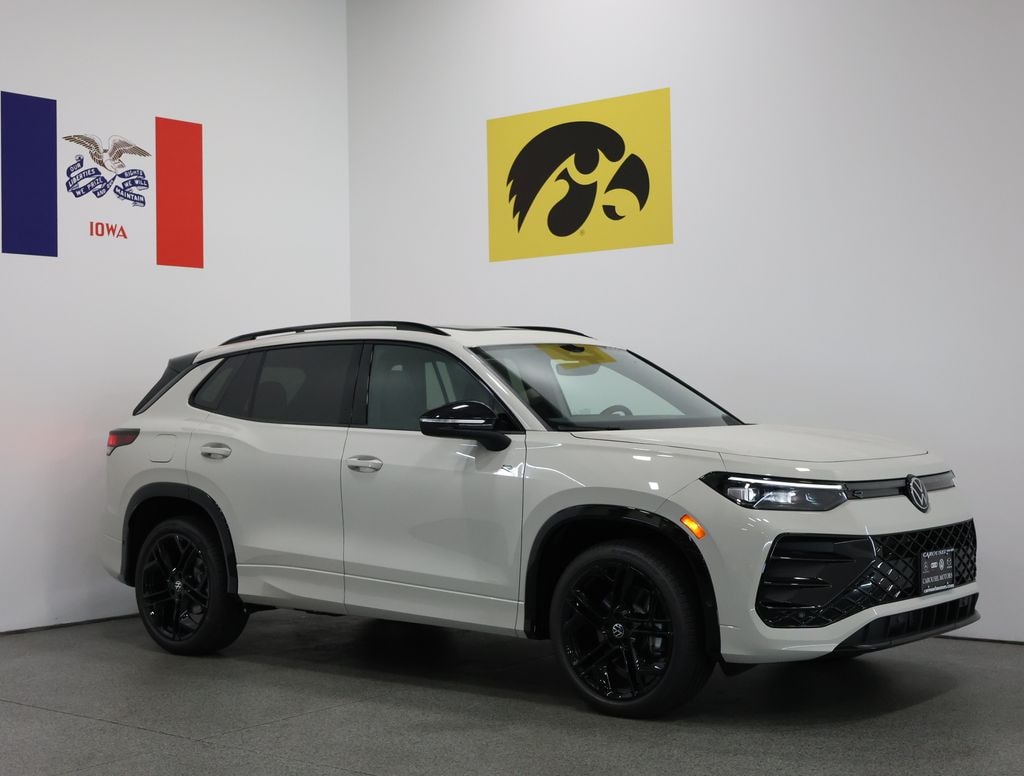 New 2026 Volkswagen Tiguan 2.0T SE R-Line Black SUV