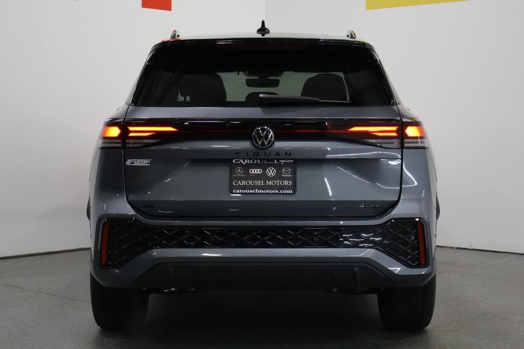 2026 Volkswagen Tiguan SE R-LINE BLACK - Photo 11