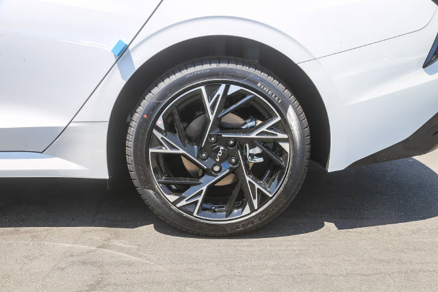 2026 Kia K5 GT-Line - Photo 18