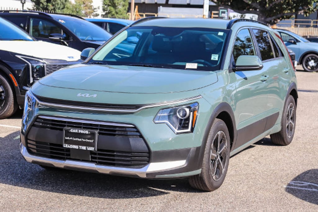 Certified 2025 Kia Niro EX SUV