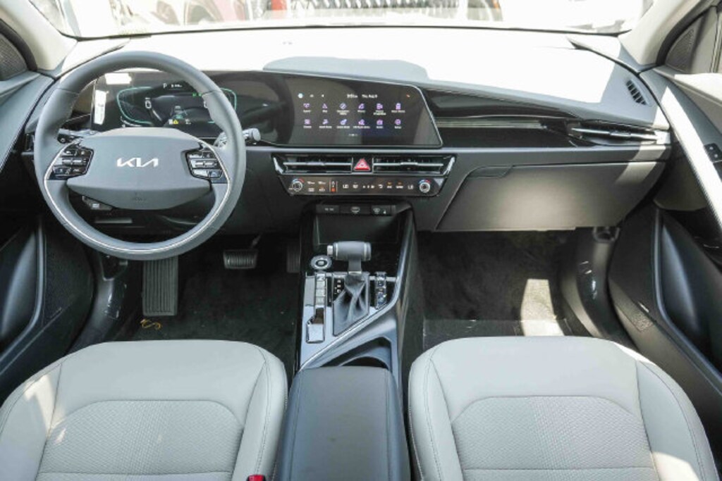 New 2026 Kia Niro EX SUV