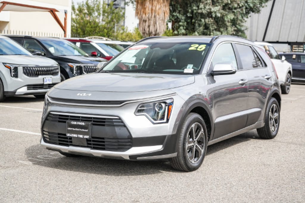 Certified 2025 Kia Niro EX SUV
