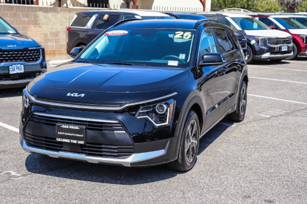 Certified 2025 Kia Niro EX SUV