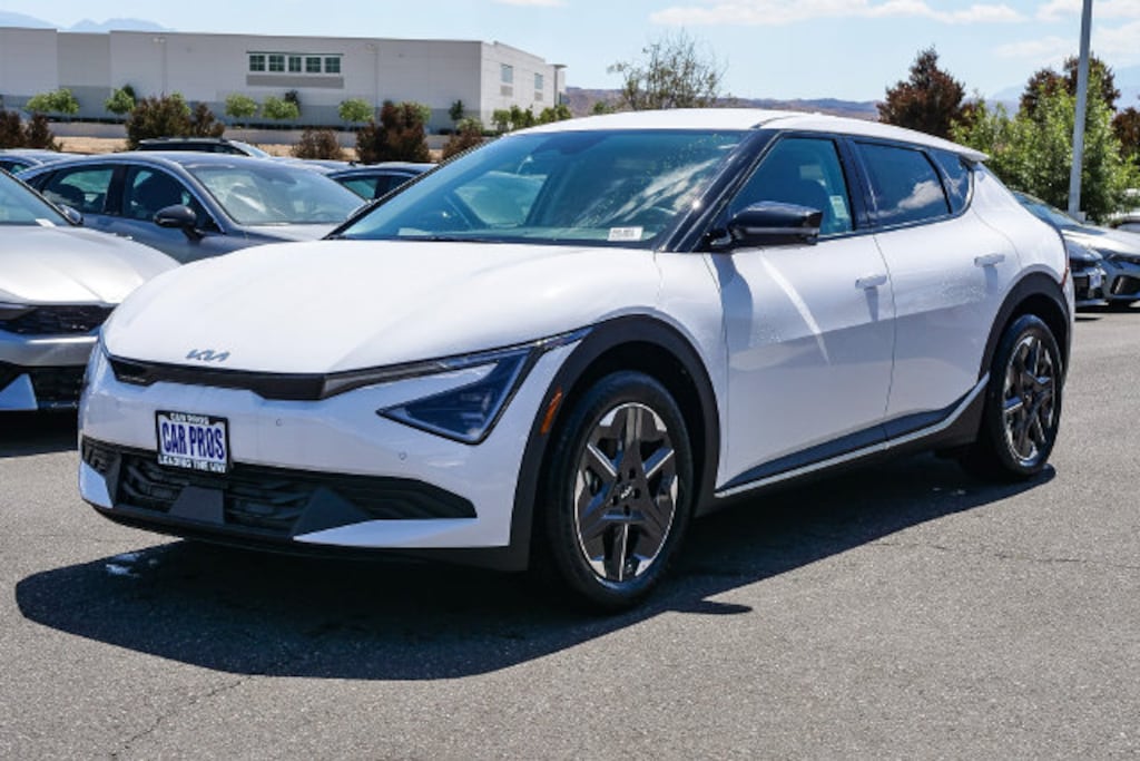 New 2026 Kia EV6 Light Long Range SUV