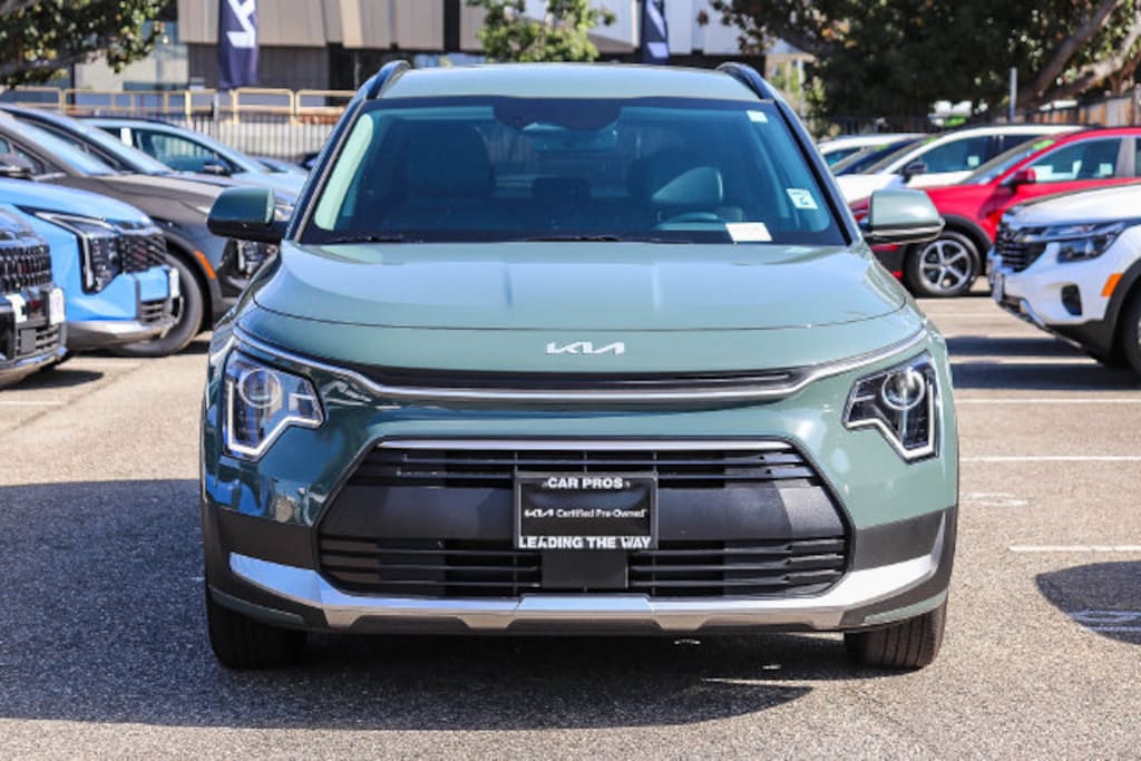 Certified 2025 Kia Niro EX SUV