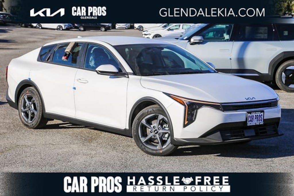 New 2026 Kia K4 LXS Sedan