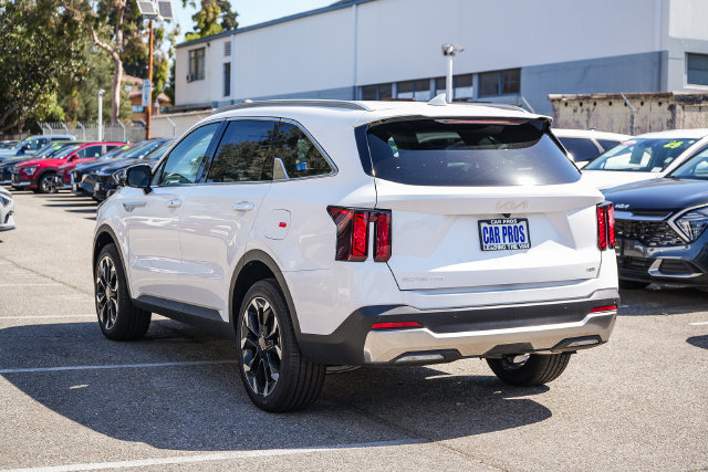 2026 Kia Sorento EX - Photo 16