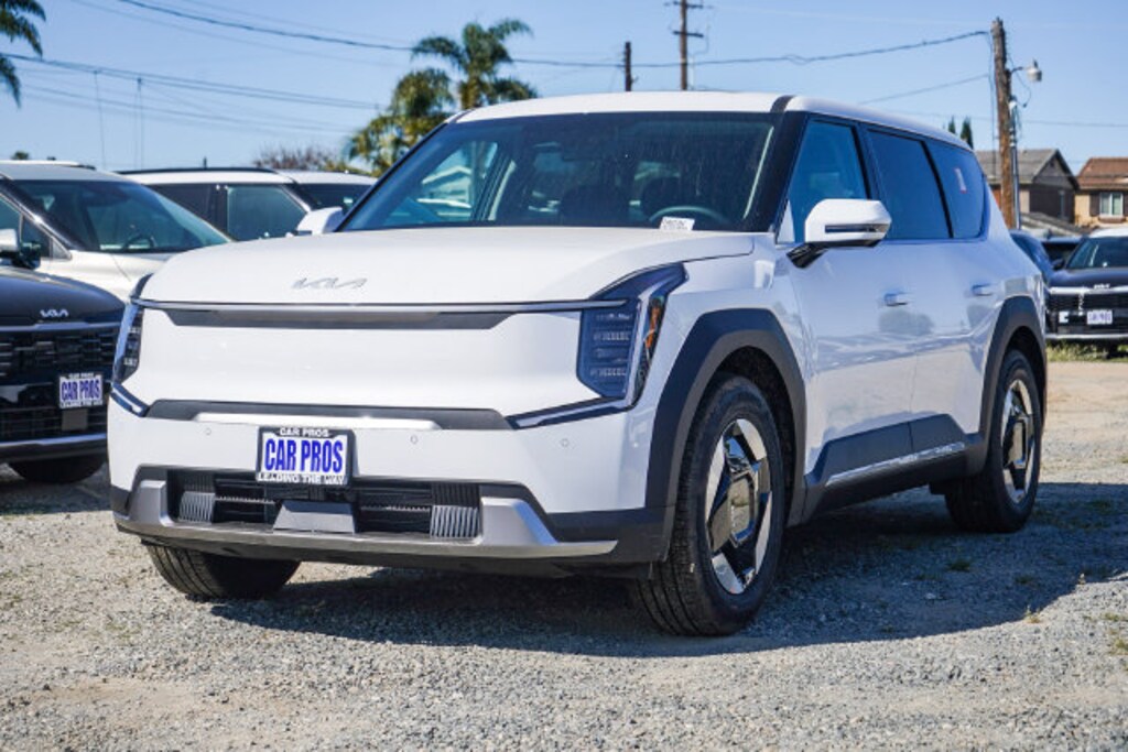 New 2026 Kia EV9 Light Long Range SUV