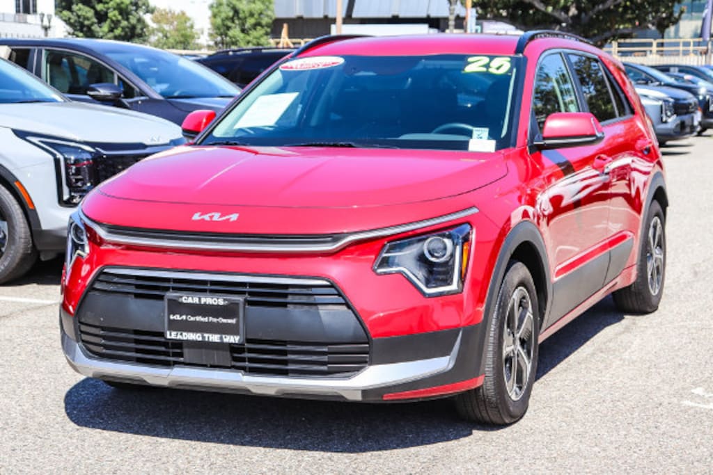 Certified 2025 Kia Niro EX SUV