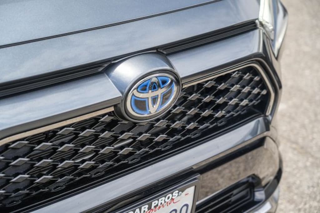 Used 2024 Toyota RAV4 Prime XSE SUV