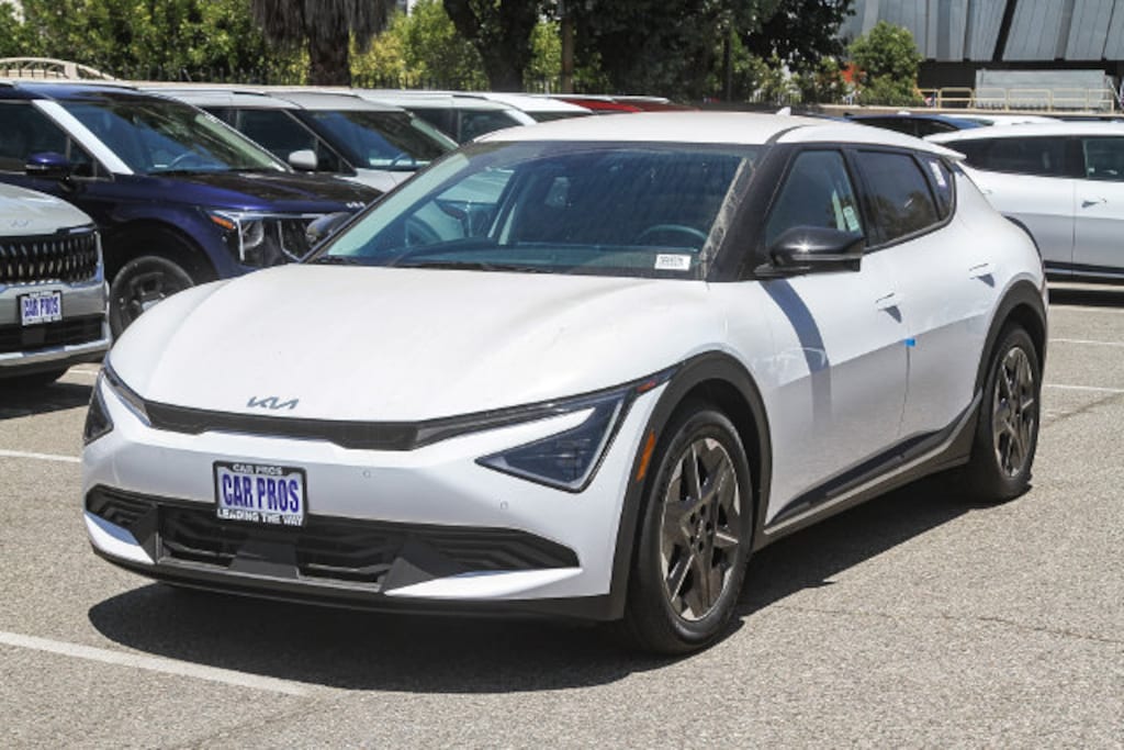 New 2026 Kia EV6 Light SUV