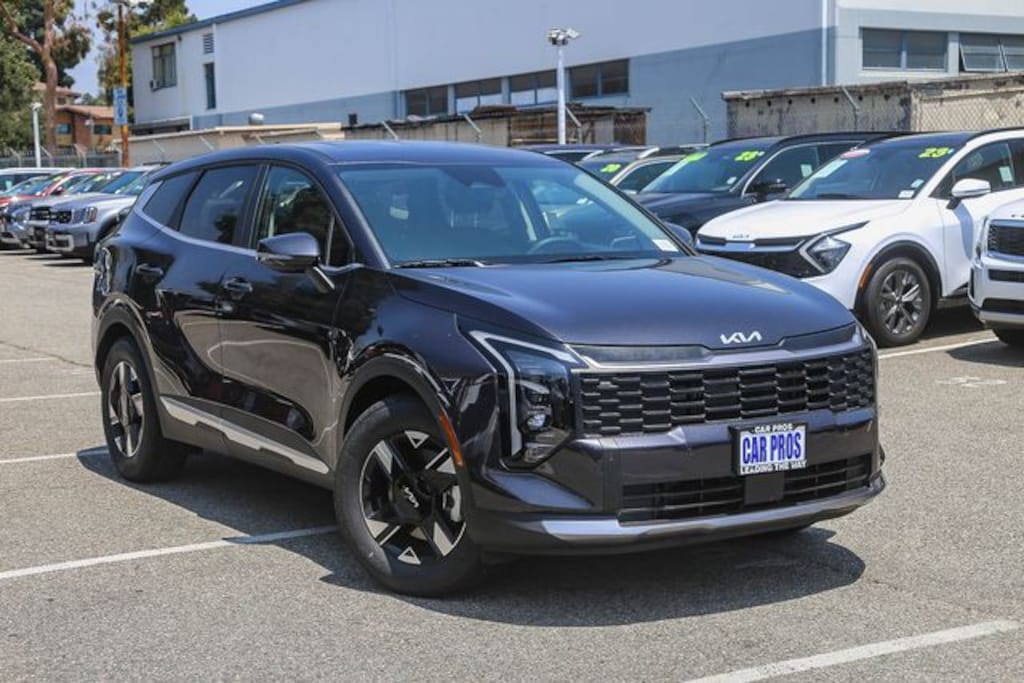 New 2026 Kia Sportage LX SUV