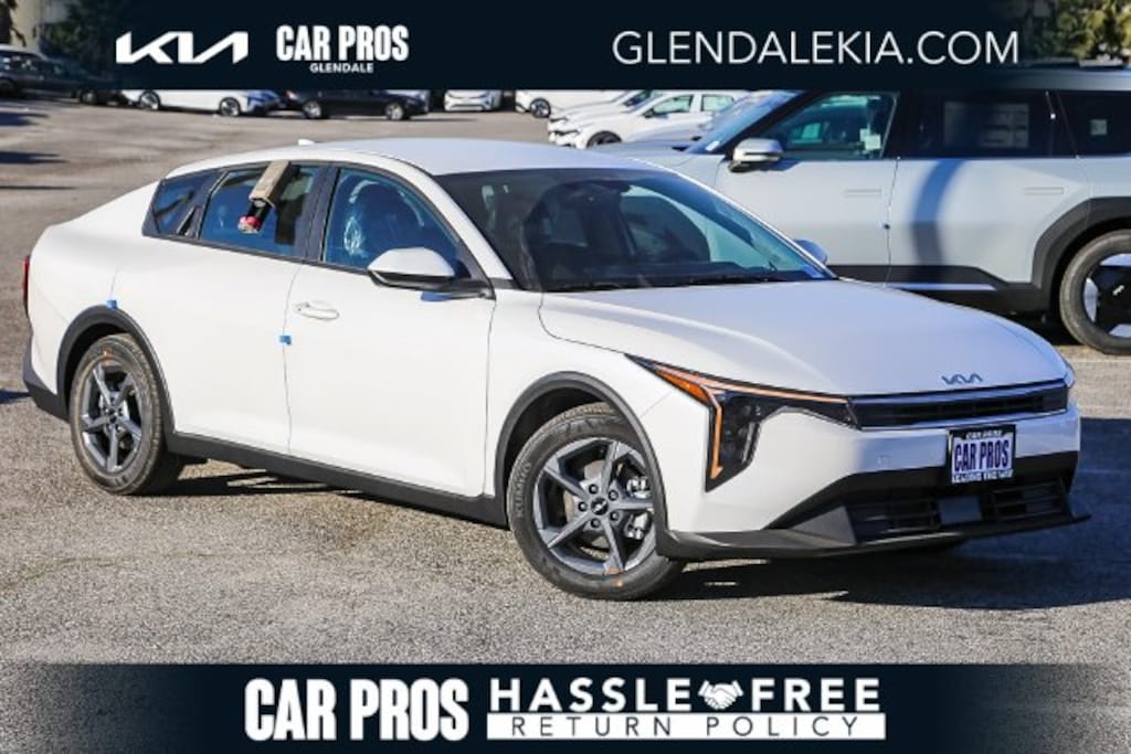 New 2026 Kia K4 LXS Sedan