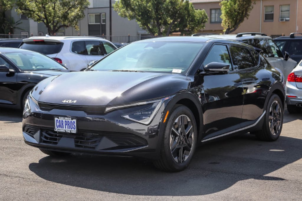 New 2026 Kia EV6 Light Long Range SUV