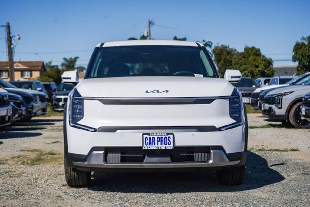 New 2026 Kia EV9 Light Long Range SUV