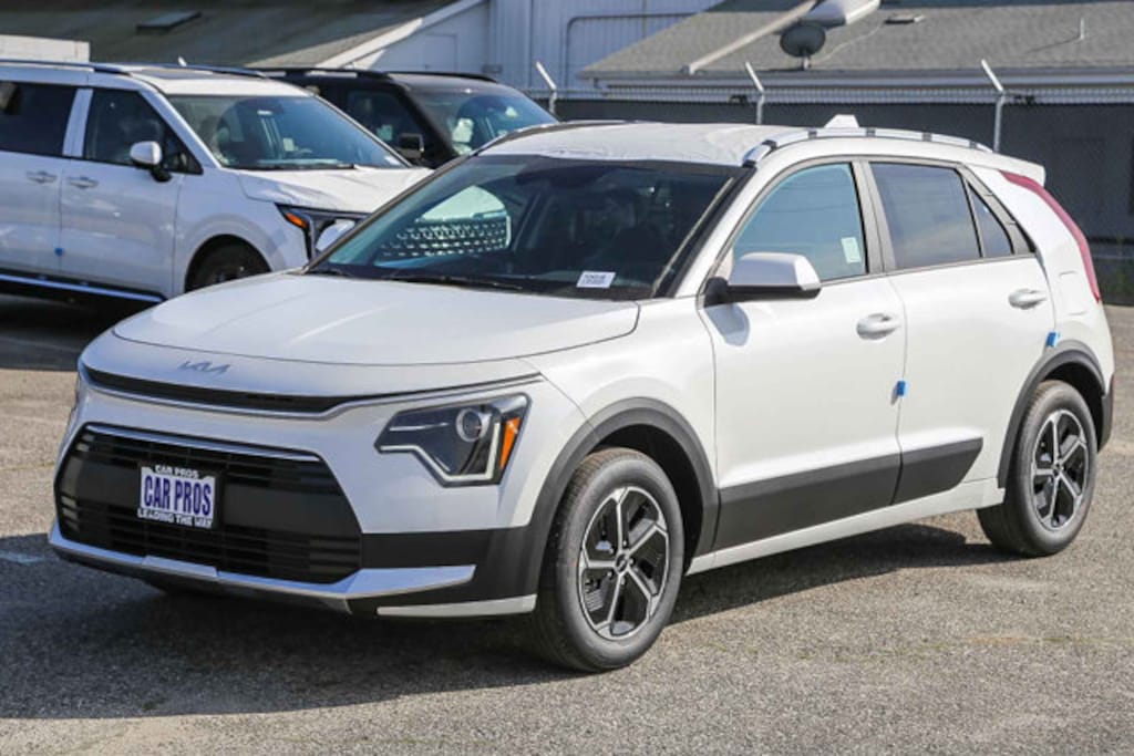 New 2026 Kia Niro LX SUV