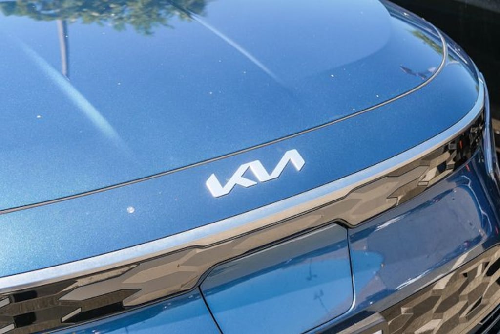 Certified 2023 Kia Niro EV Wave SUV