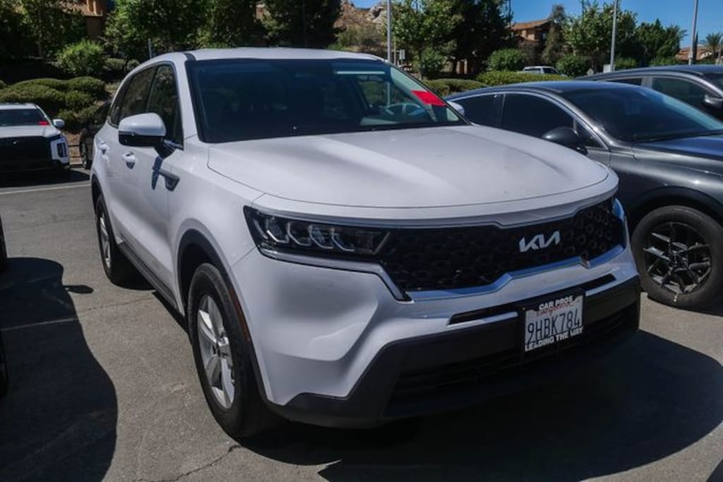 Certified 2023 Kia Sorento LX SUV