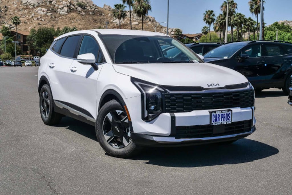 New 2026 Kia Sportage LX SUV