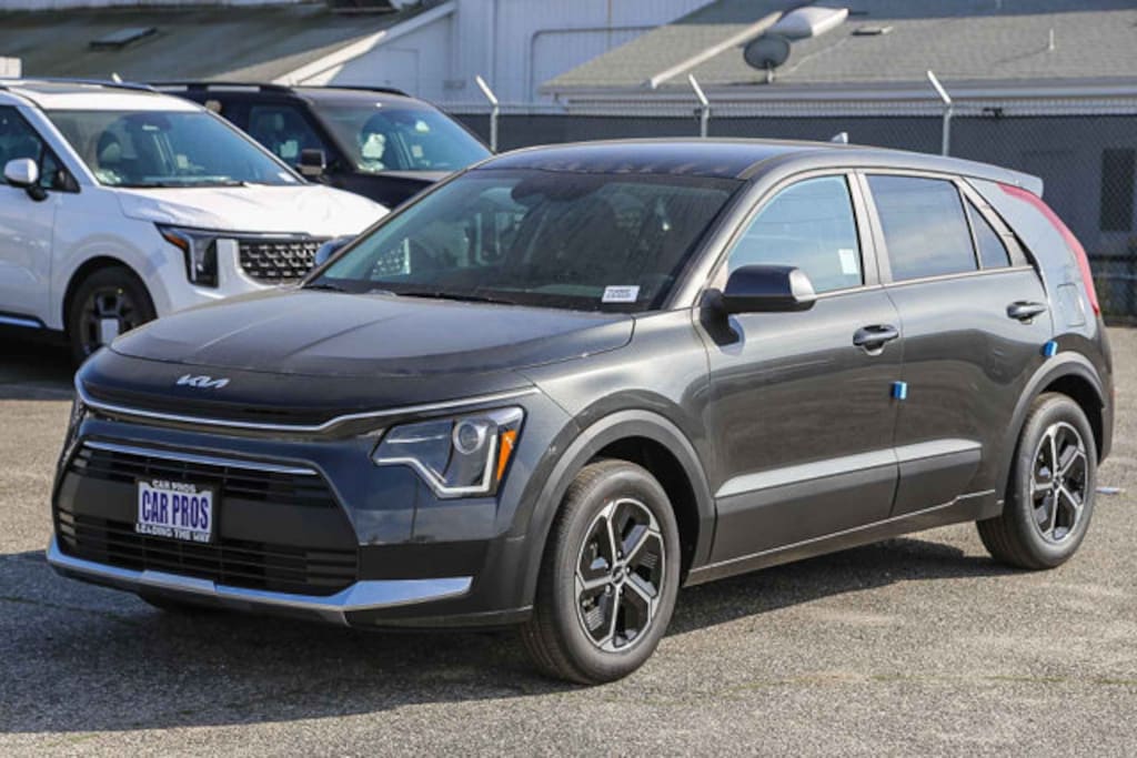 New 2026 Kia Niro LX SUV