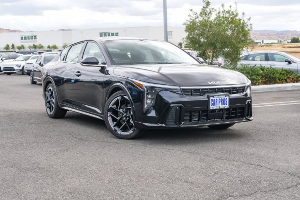 New 2026 Kia K4 GT-Line Sedan
