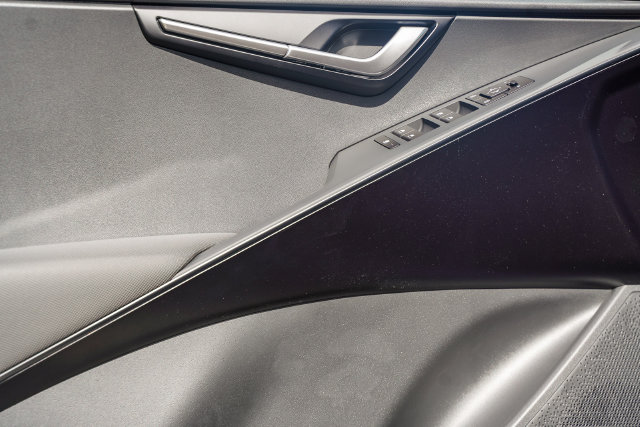 2026 Kia Niro LX - Photo 21
