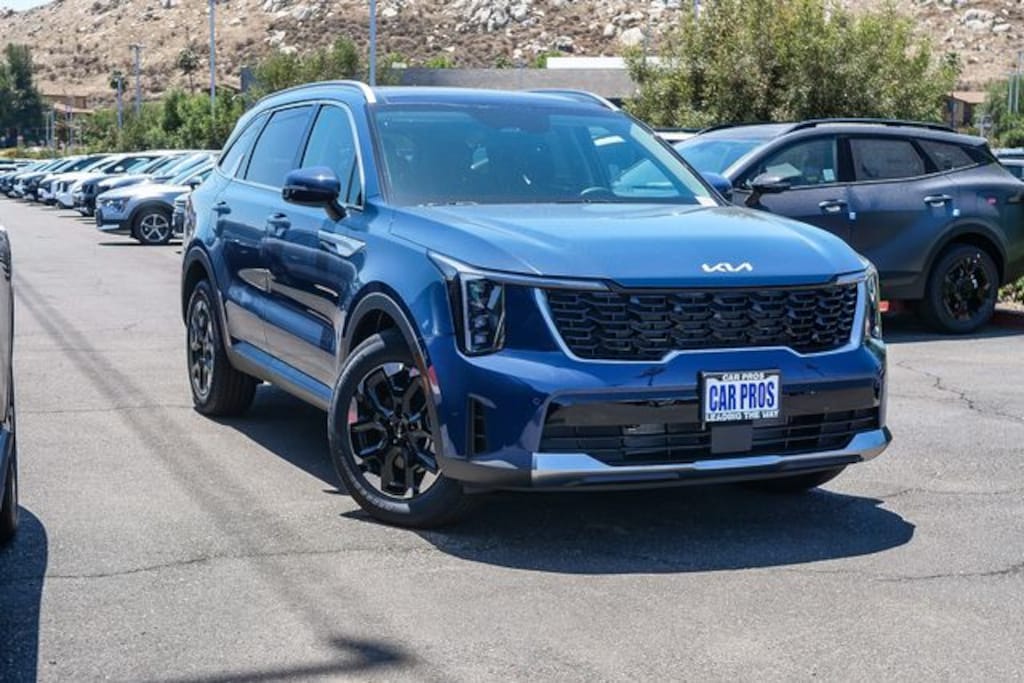 New 2026 Kia Sorento S SUV