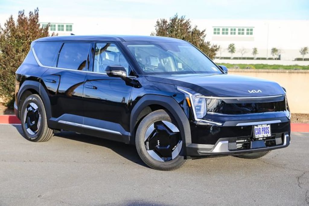 New 2026 Kia EV9 Light Long Range SUV