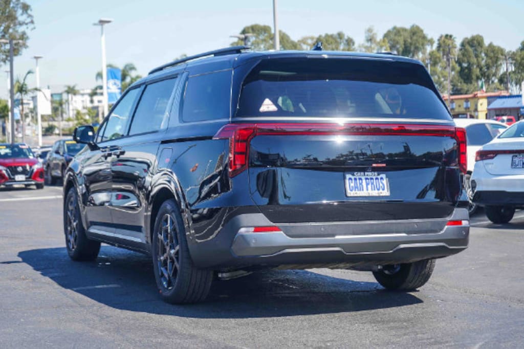 New 2026 Kia Carnival SX Van Passenger Van