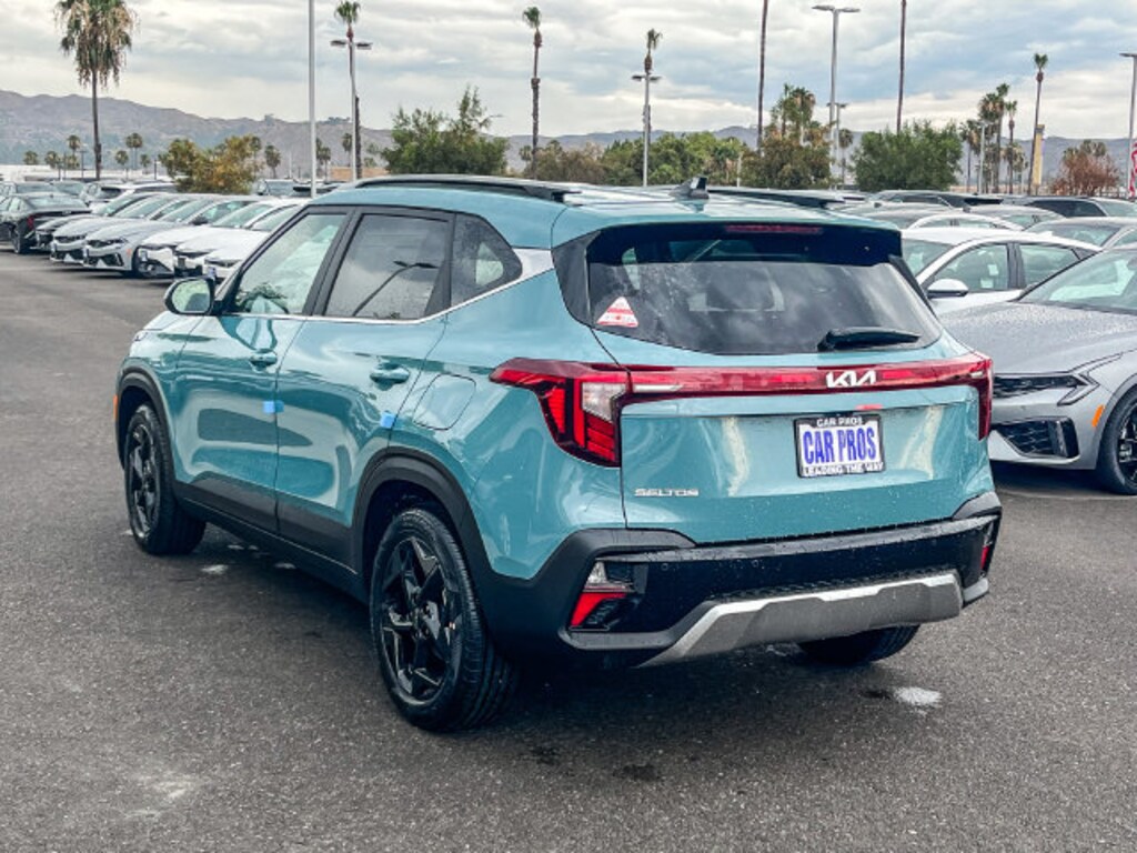 New 2026 Kia Seltos EX SUV