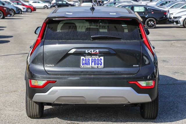 2026 Kia Niro LX - Photo 6