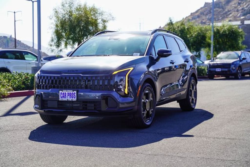 New 2026 Kia Sportage Plug-In Hybrid X-Line SUV