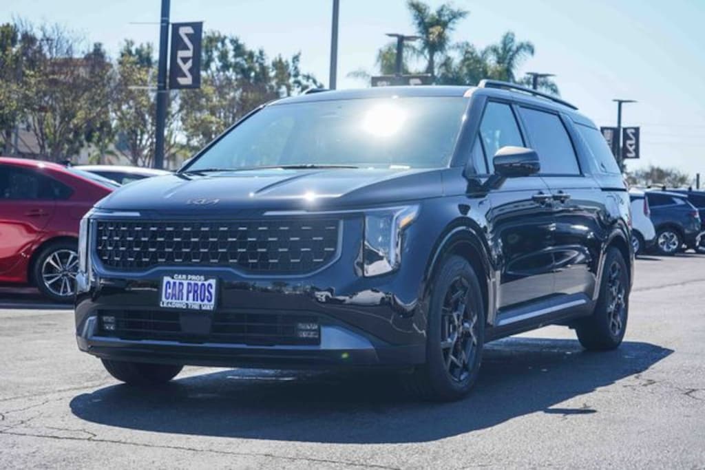New 2026 Kia Carnival SX Van Passenger Van