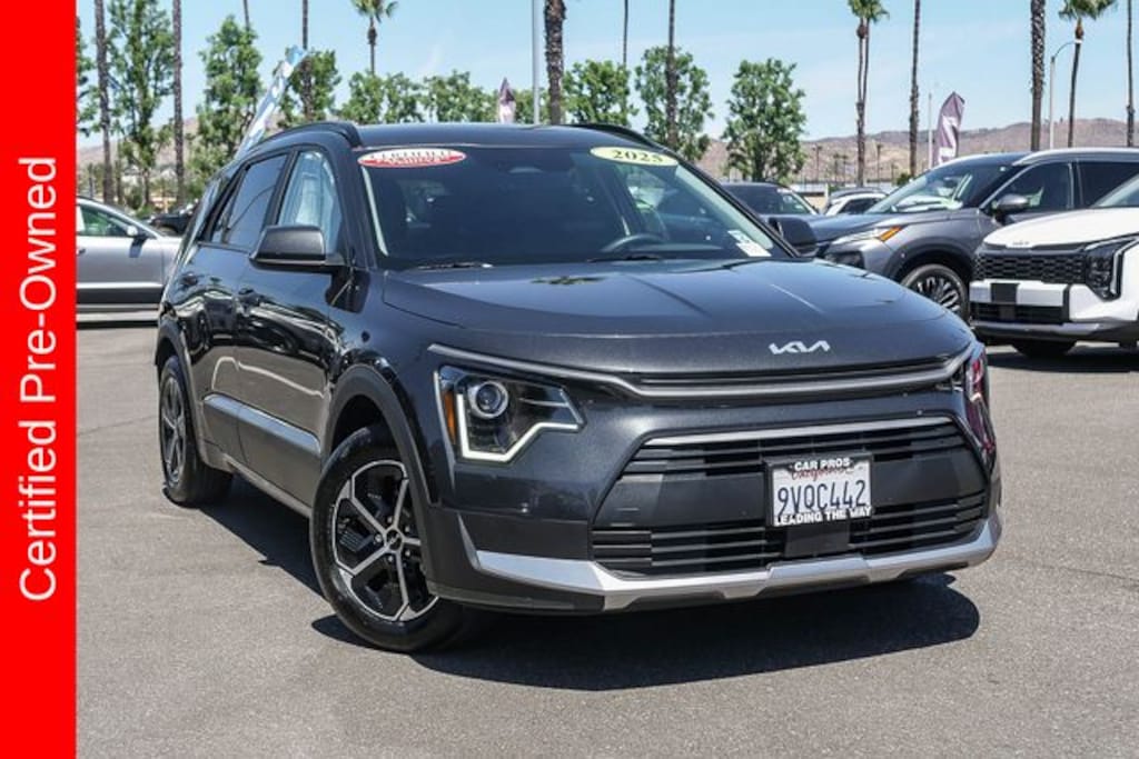 Certified 2025 Kia Niro EX SUV